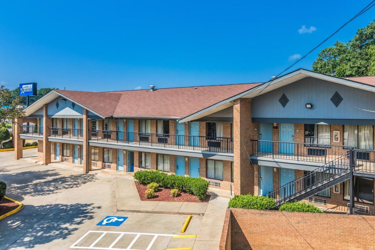 Americas Best Value Inn Стокбридж Екстериор снимка