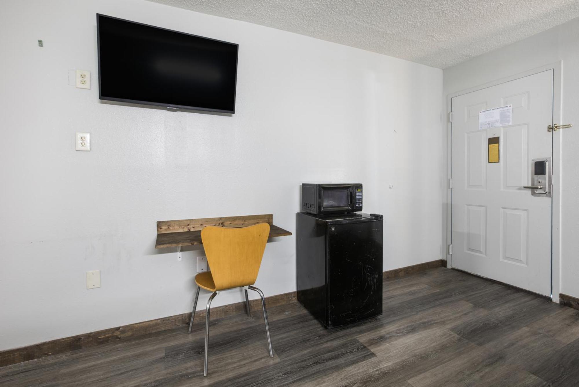 Americas Best Value Inn Стокбридж Стая снимка